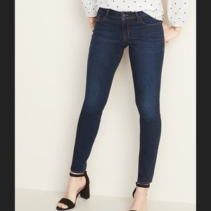 Old Navy Mid Rise Pop Icon Skinny Jean